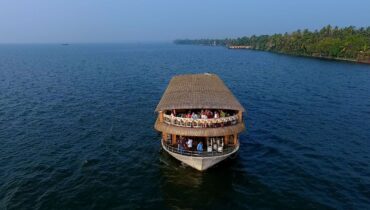 6 bedroom houseboat in Kumarakom