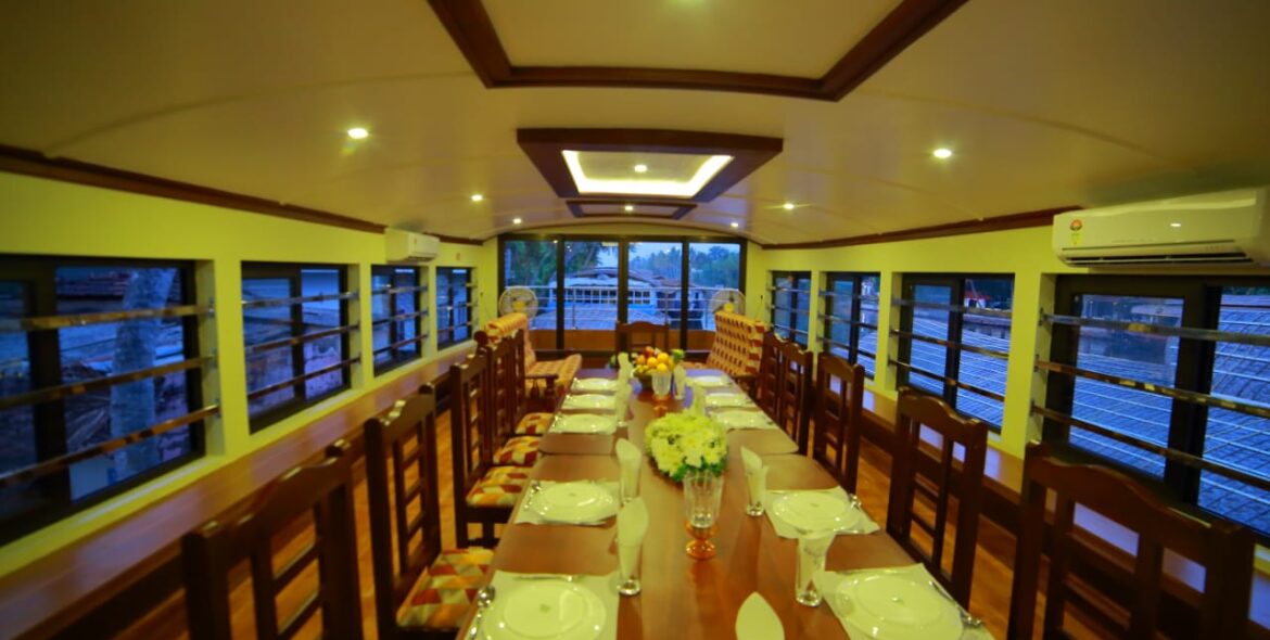 9 Bedroom Houseboat in ALappuzha
